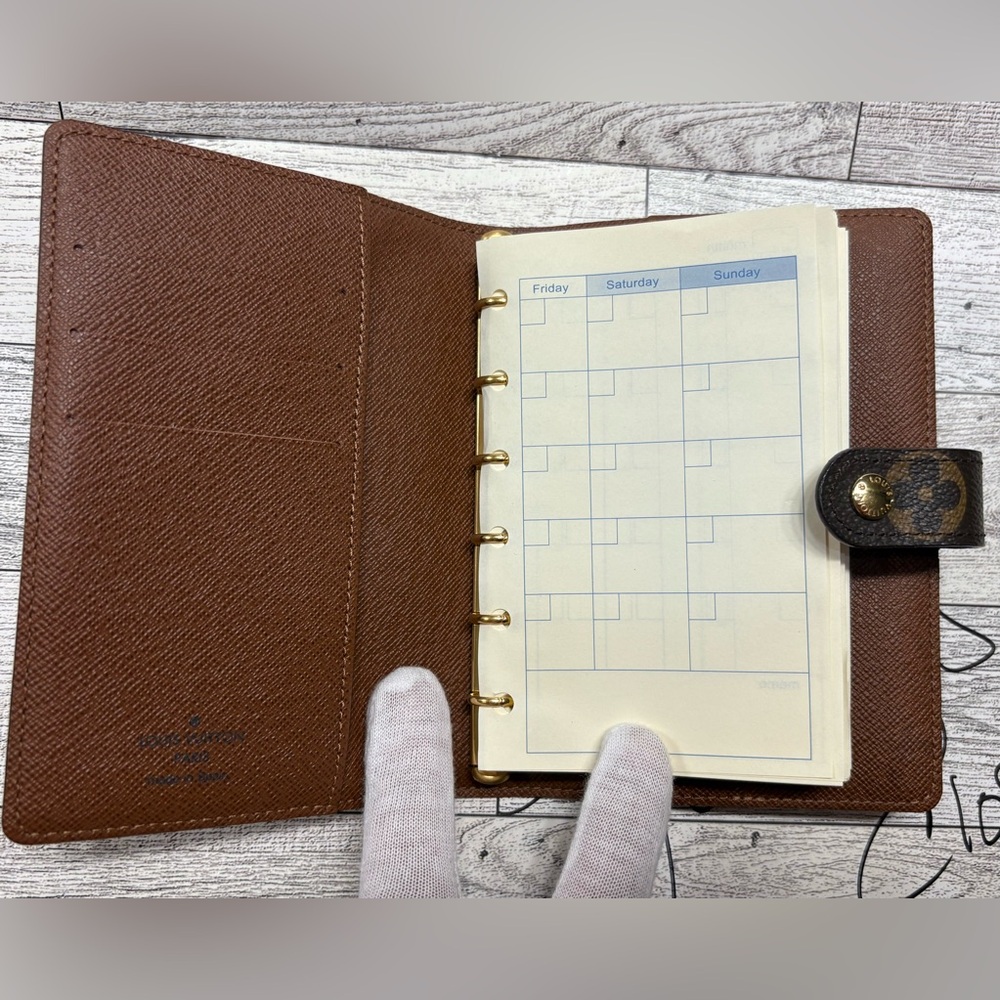 💯 Authentic Louis Vuitton Small Ring Agenda + Box and Refill - Picture 5 of 11